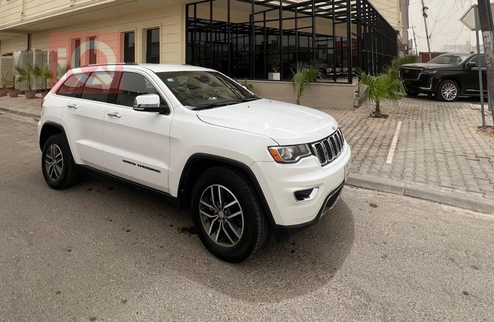 جيب جراند شيروكي